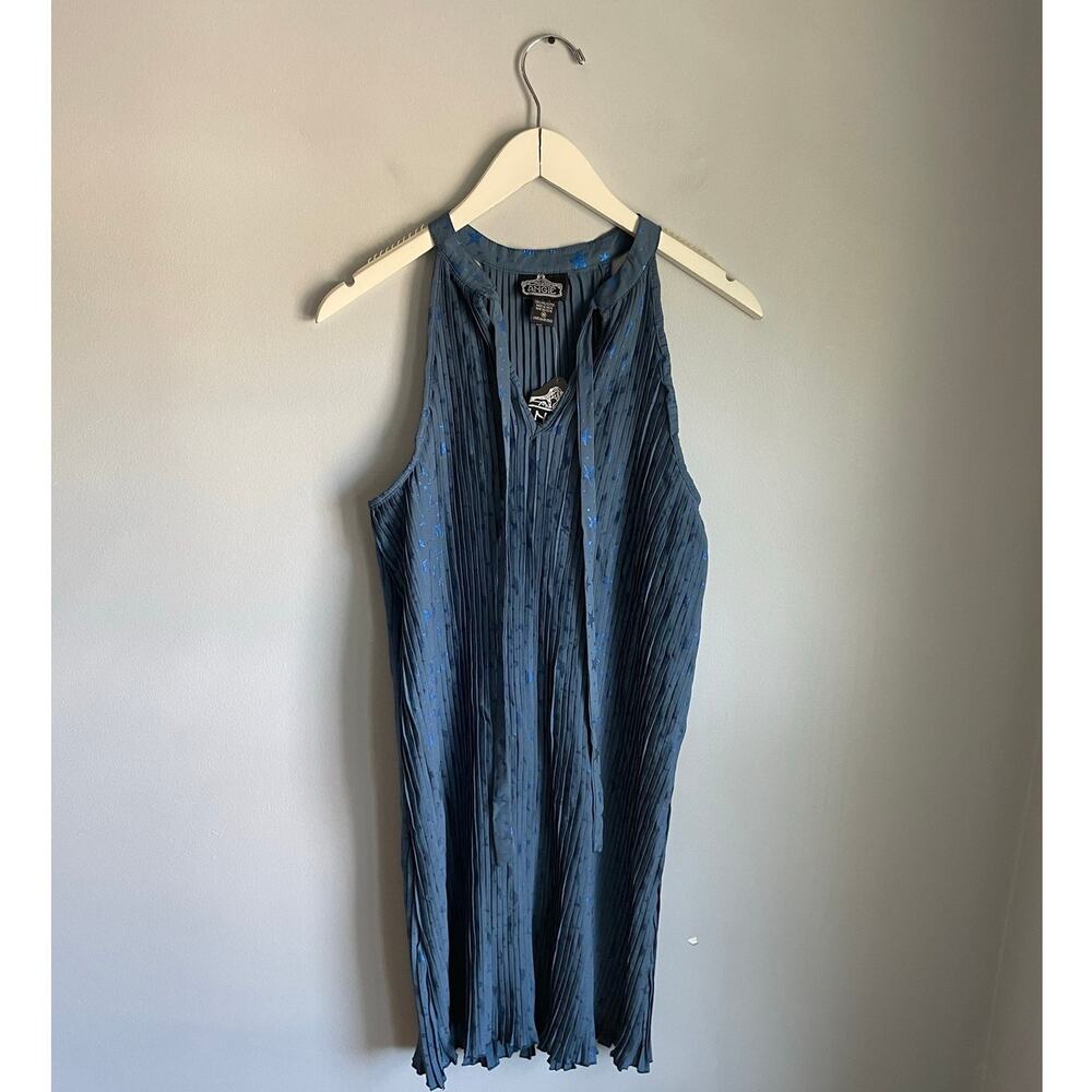 Angie NWT Slate Blue Star Print Pleated Sleeveless Dress Size M Boho Twee